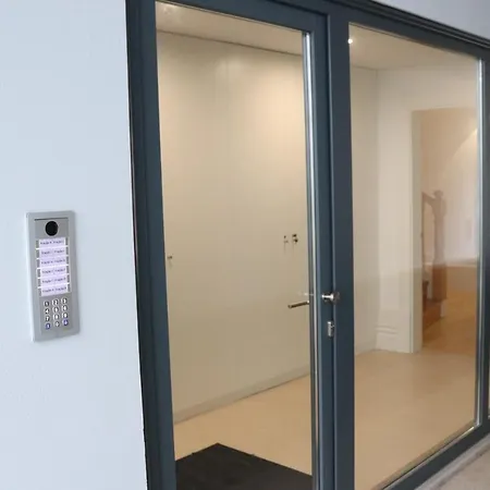 Domus 210 Penthouse Apartment *