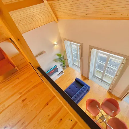 Domus 210 Penthouse Apartment *