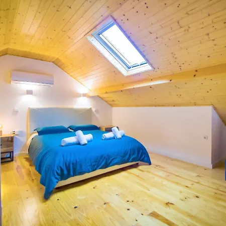 Domus 210 Penthouse Apartment